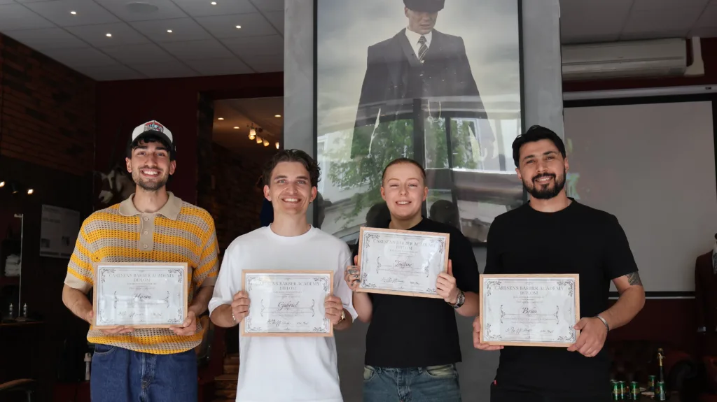Elerverne fra hold 3 har bestået deres eksamen