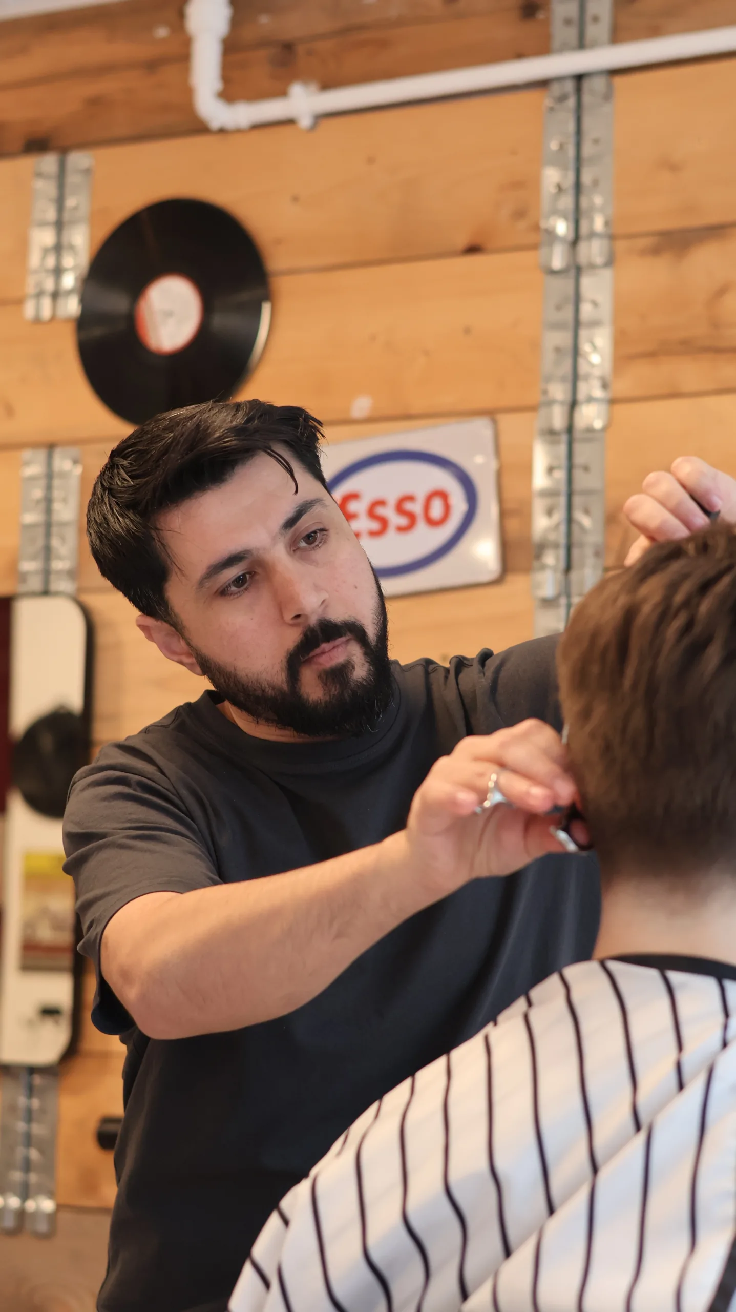 tidligere elev Bhro klipper kunde